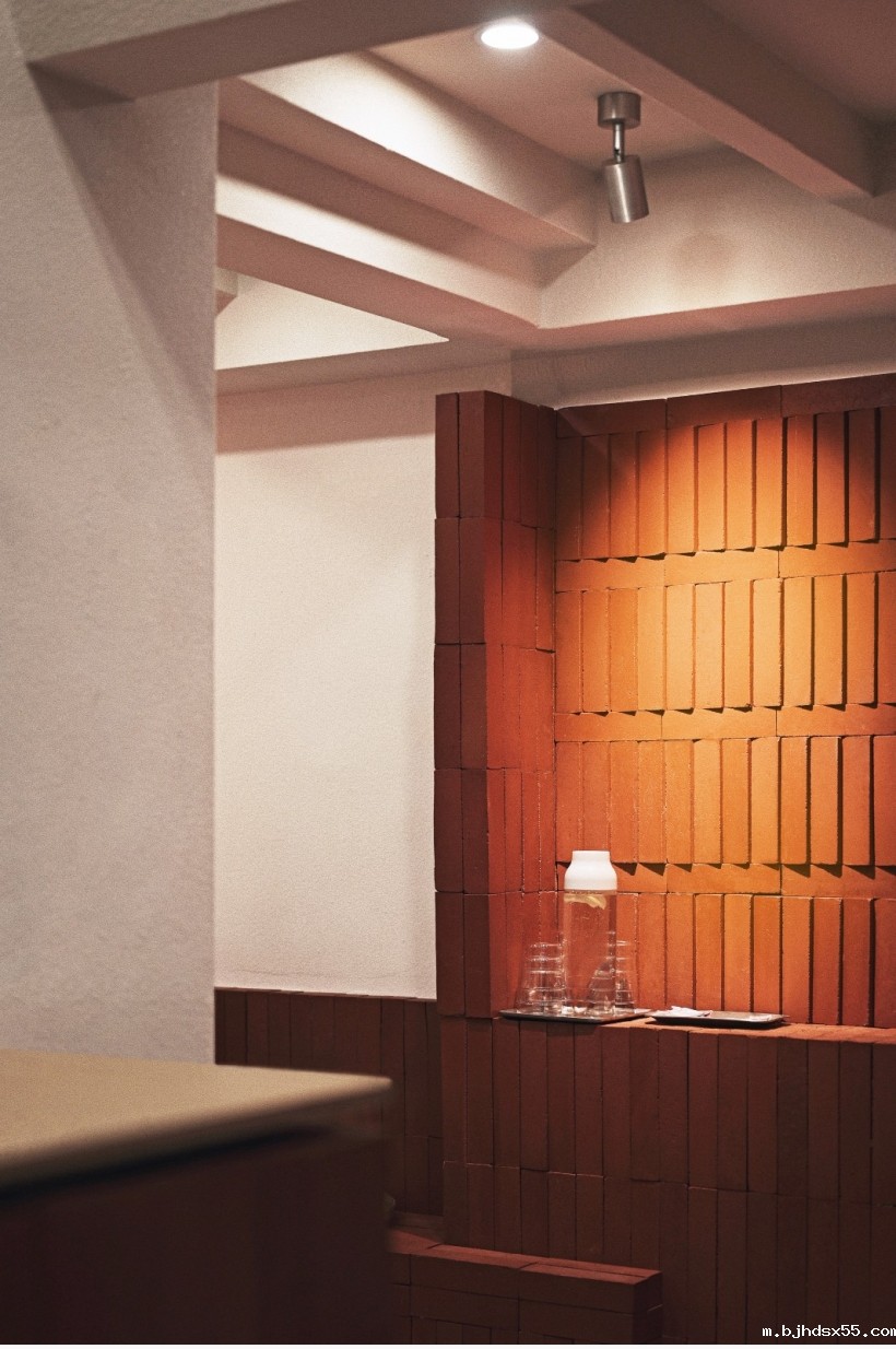 1710590372222894.jpg 09 Aloha Cafe内部红砖,Aloha Cafe Interior Red Brick ©Vikin.jpg