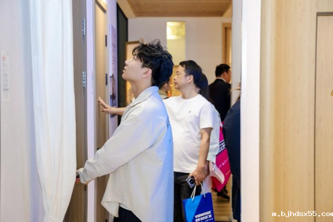 1742982249270783.png image.png